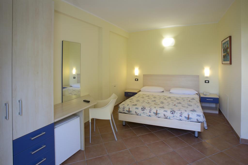 Hotel Vila Bahia Numana Extérieur photo