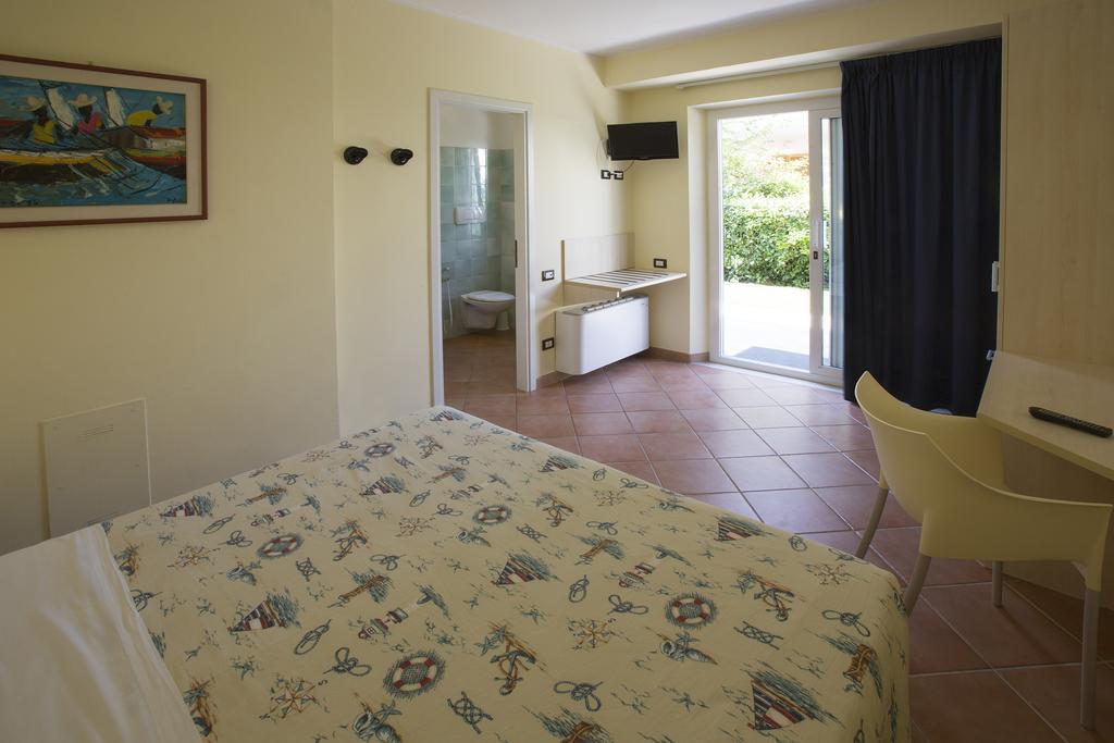 Hotel Vila Bahia Numana Chambre photo